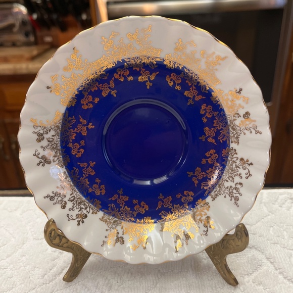 Vintage 1970’s Royal Albert Bone China Cobalt Blue/Gold  Cup/Saucer Regal Serie. - Picture 3 of 14